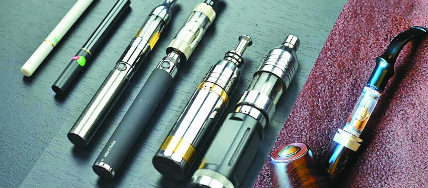 Ηλεκτρονικό τσιγάρο: Μυστηριώδης ασθένεια προσβάλει τους πνεύμονες